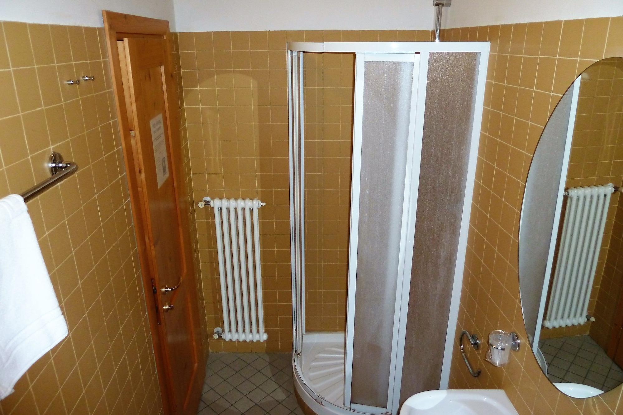 Hotel Tre Ceri Gubbio Extérieur photo
