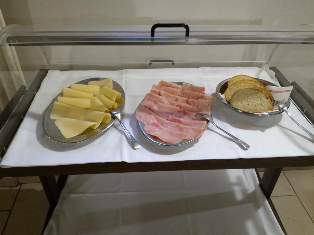 Hotel Tre Ceri Gubbio Extérieur photo