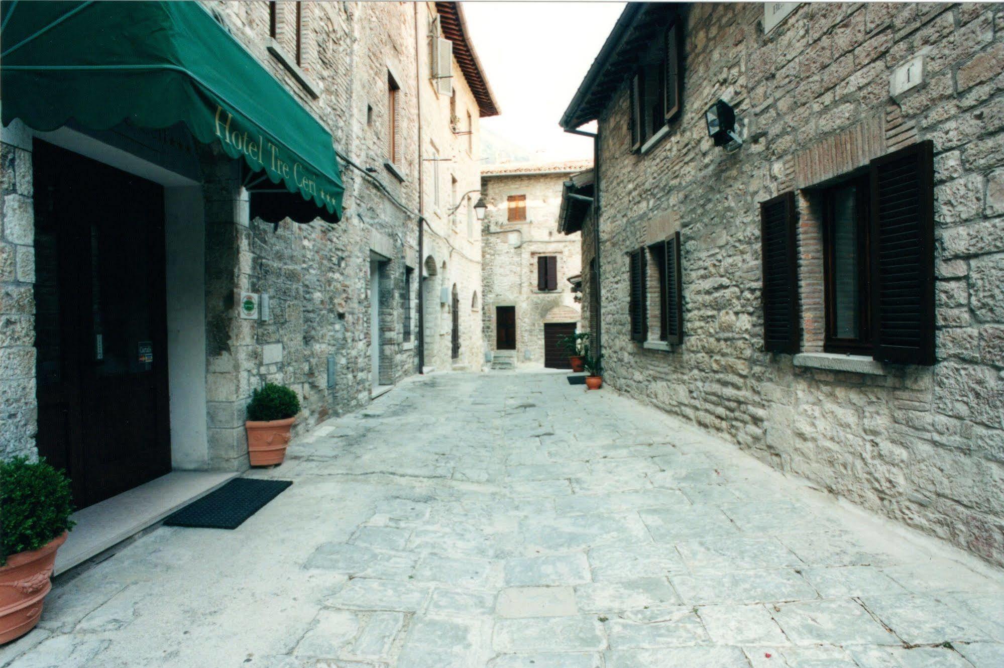 Hotel Tre Ceri Gubbio Extérieur photo
